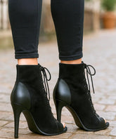 Comprar peep toe feminino preto de camurça com salto fino em couro para festas e eventos elegantes com visual moderno em promoção AREZZO